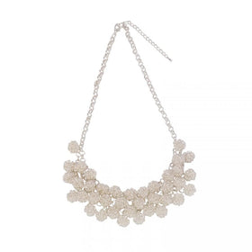 Baltais stāsts - kaklarota